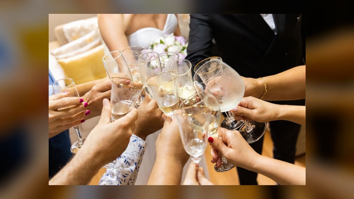 A Wedding Toast vs. a Wedding Speech — Which Do You Need in 2027 — figure 2