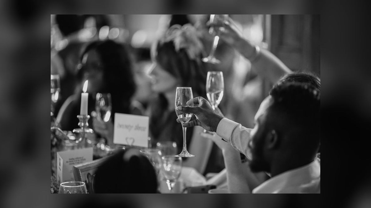 A Toast vs. a Full Speech at a Wedding: Which Does Your Role Call For in 2027 — figure 1