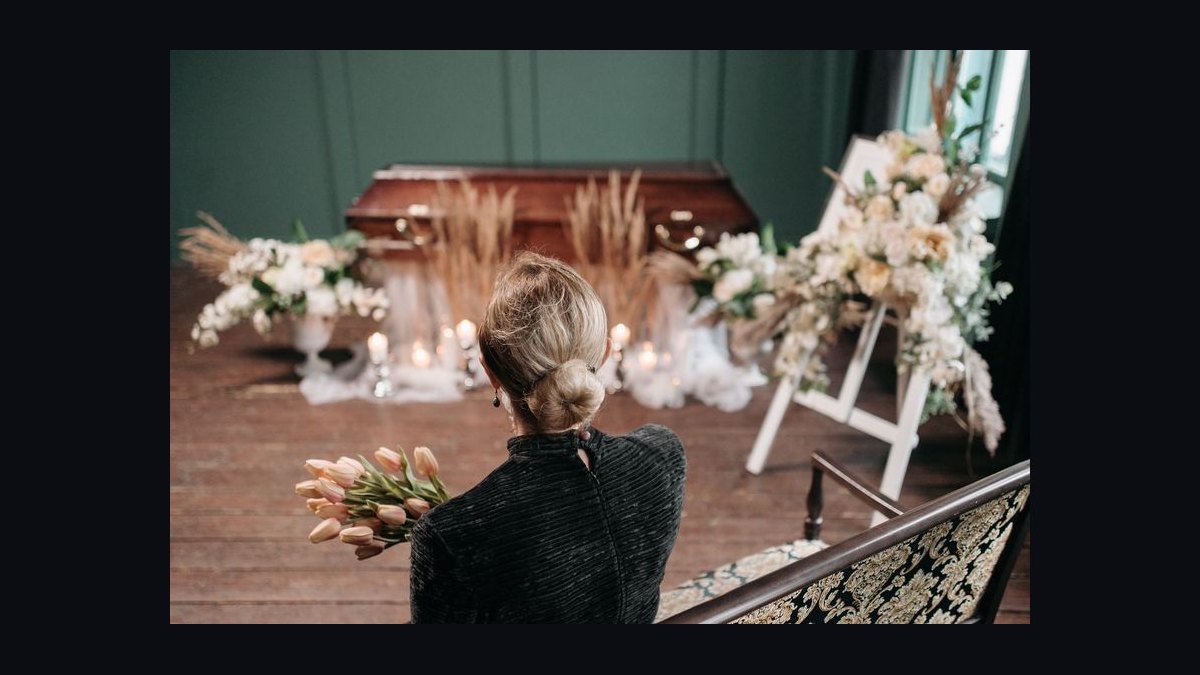 A Eulogy vs. a Celebration of Life Speech: Which Fits the Occasion Better in 2027 — figure 6