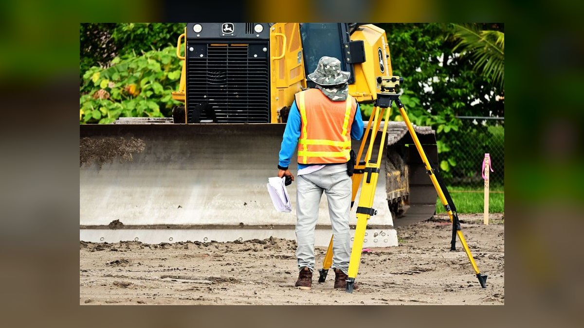 Construction Equipment — 60-Min Training — figure 6