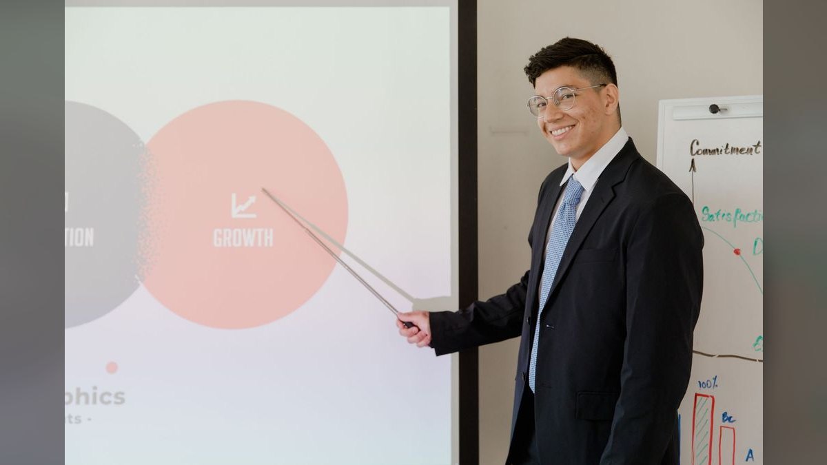 Top 10 sales training workshops for PLG handoff teams — figure 6
