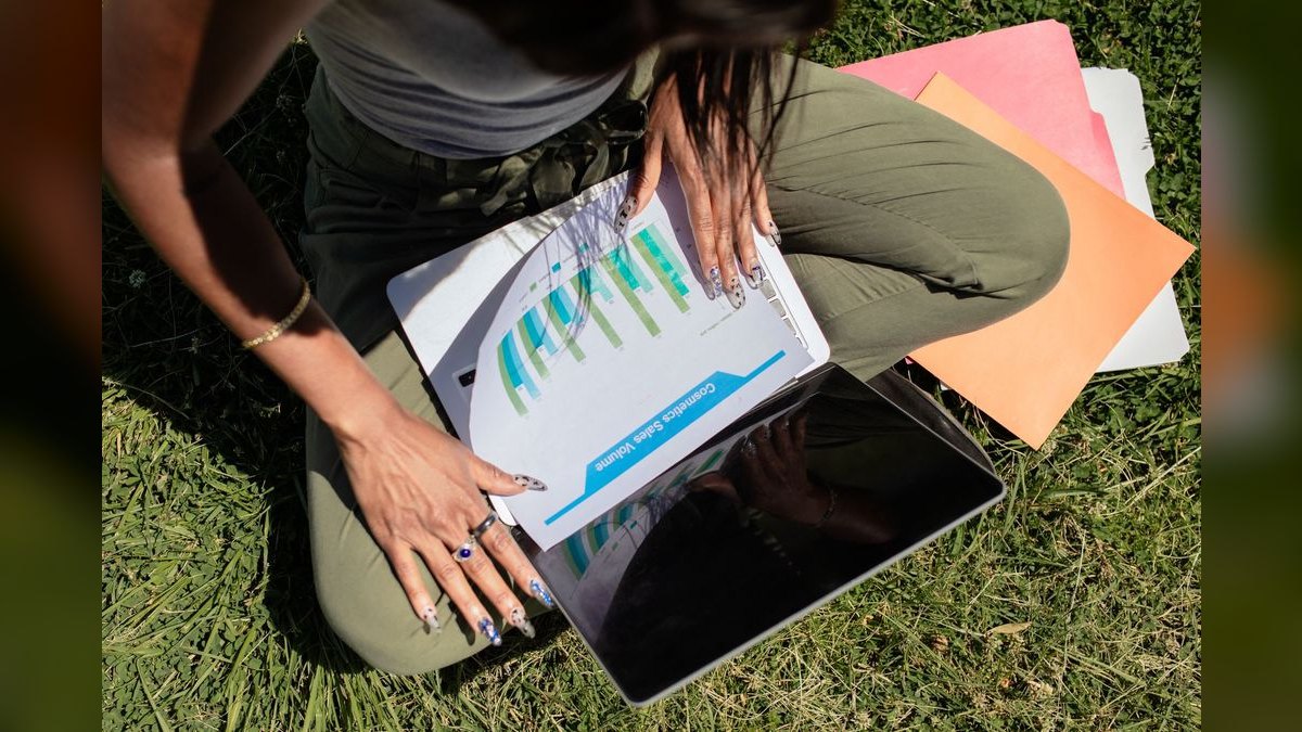 Top 10 Sales Funnel Review Templates for Weekly Huddles in 2027