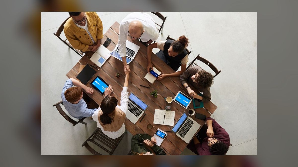 Pipeline Review to Revenue: Template for a Data-Driven Sales Sprint Session — figure 6