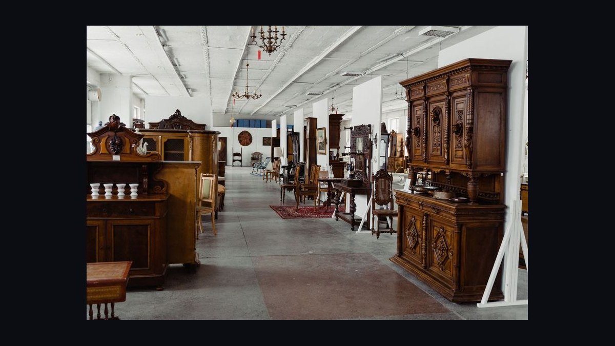 Furniture Showroom Selling — 60-Min Training — figure 1