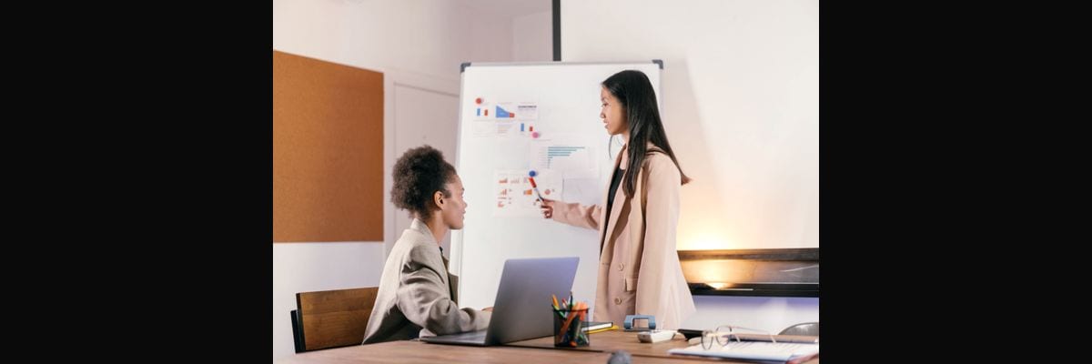 Fraud and AML Software Selling to Tier-1 and Tier-2 Banks — 60-Min Training