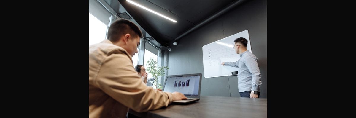 Vector Database Selling to the ML Platform CTO — 60-Min Training