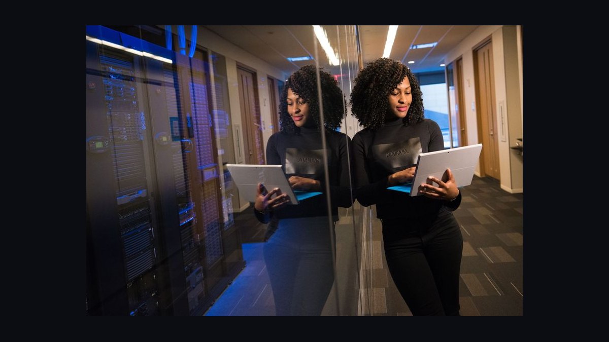 How do you train a sales team in SaaS & Software in 2027 — figure 6