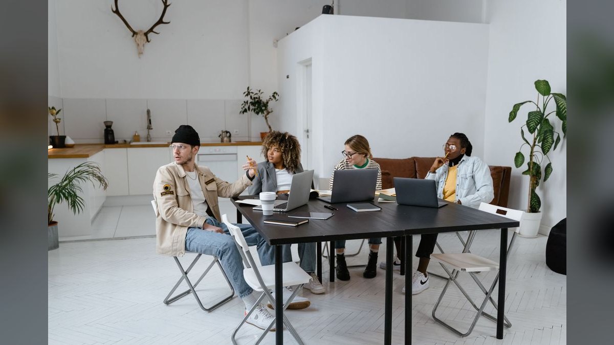 What are the real privacy trade-offs between LastPass and 1Password for team password sharing — figure 3