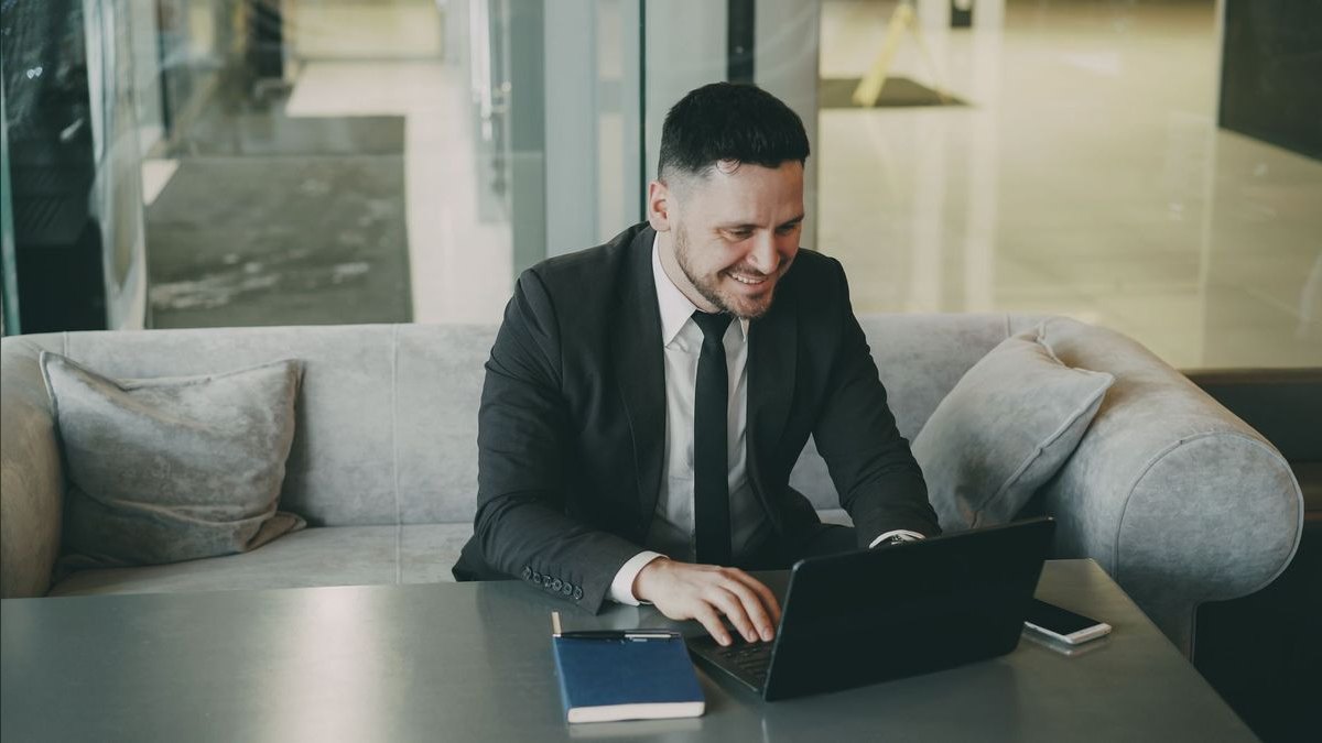 Top 10 productivity suites for hybrid work in 2027
