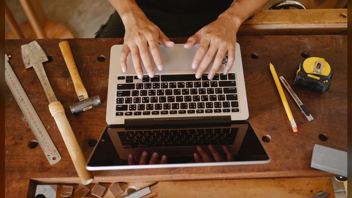 Top 10 lead generation tools with AI in 2027 — figure 1