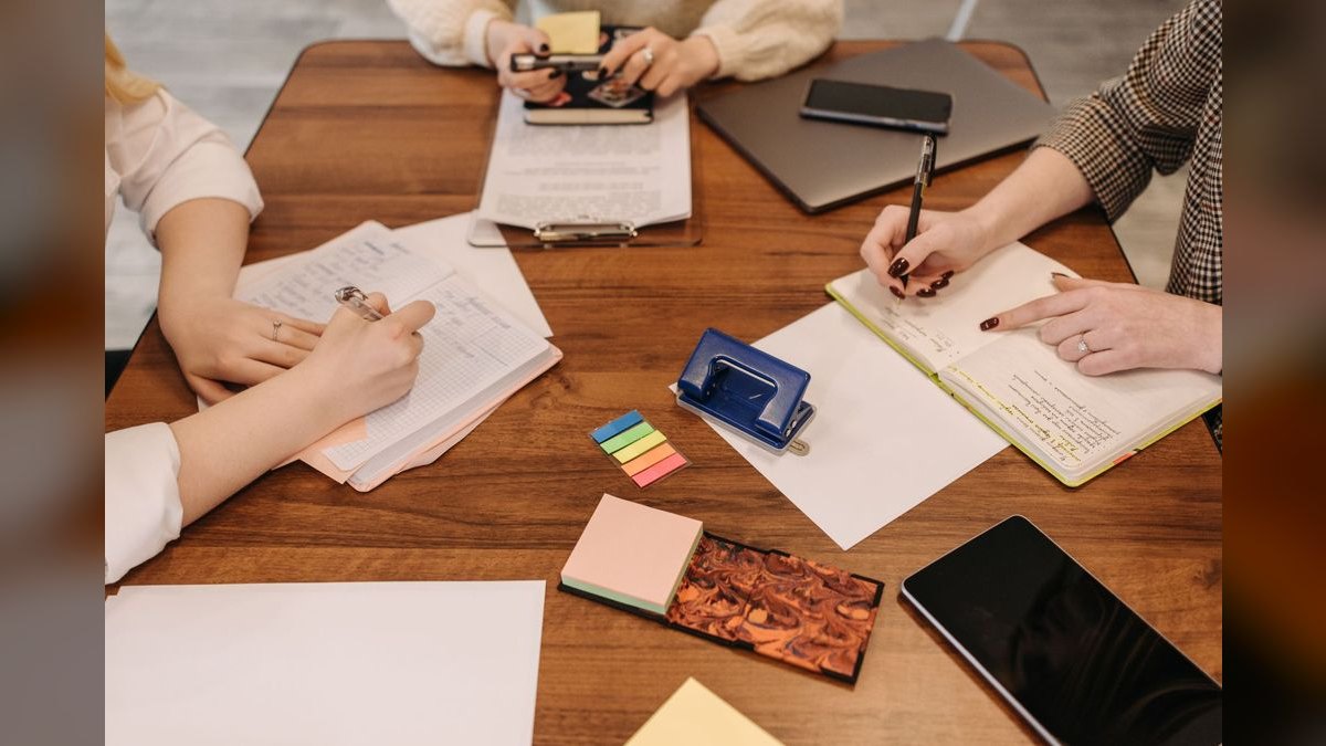 Top 10 document collaboration tools in 2027 — figure 1