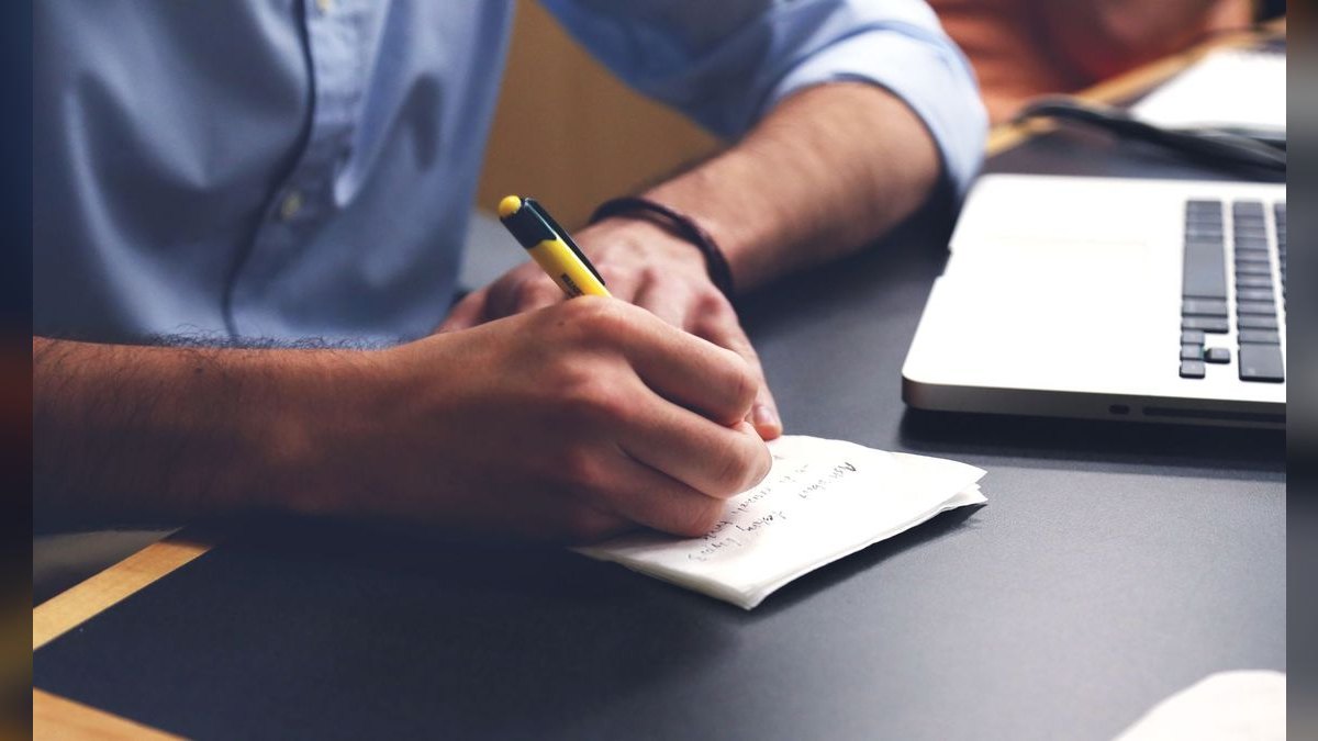 What is the best AI writing assistant for business emails—Jasper or Copy.ai — figure 2