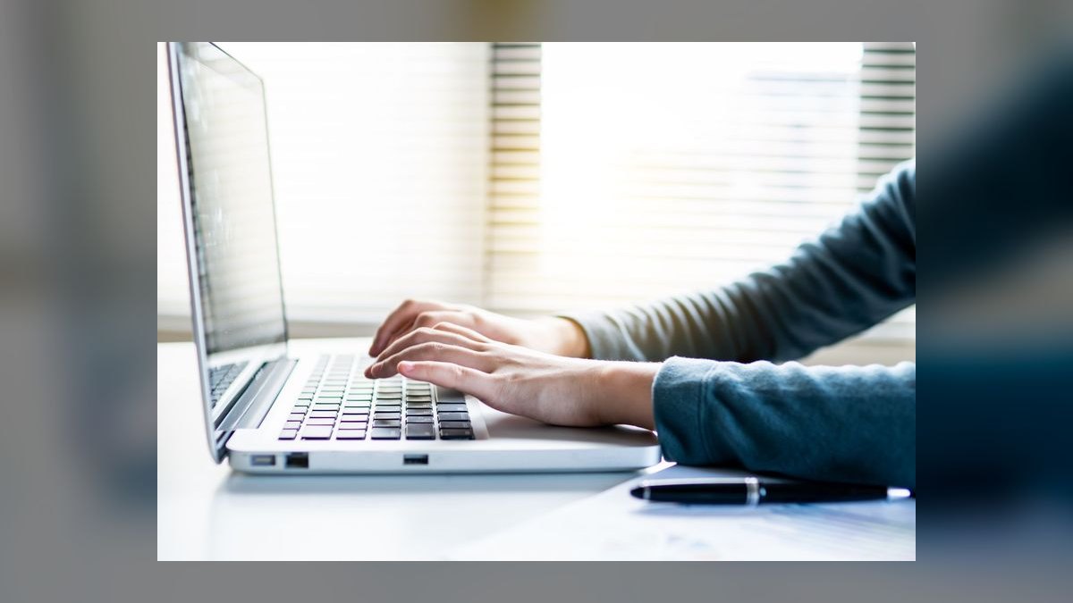 What is the best AI writing assistant for business emails—Jasper or Copy.ai — figure 9