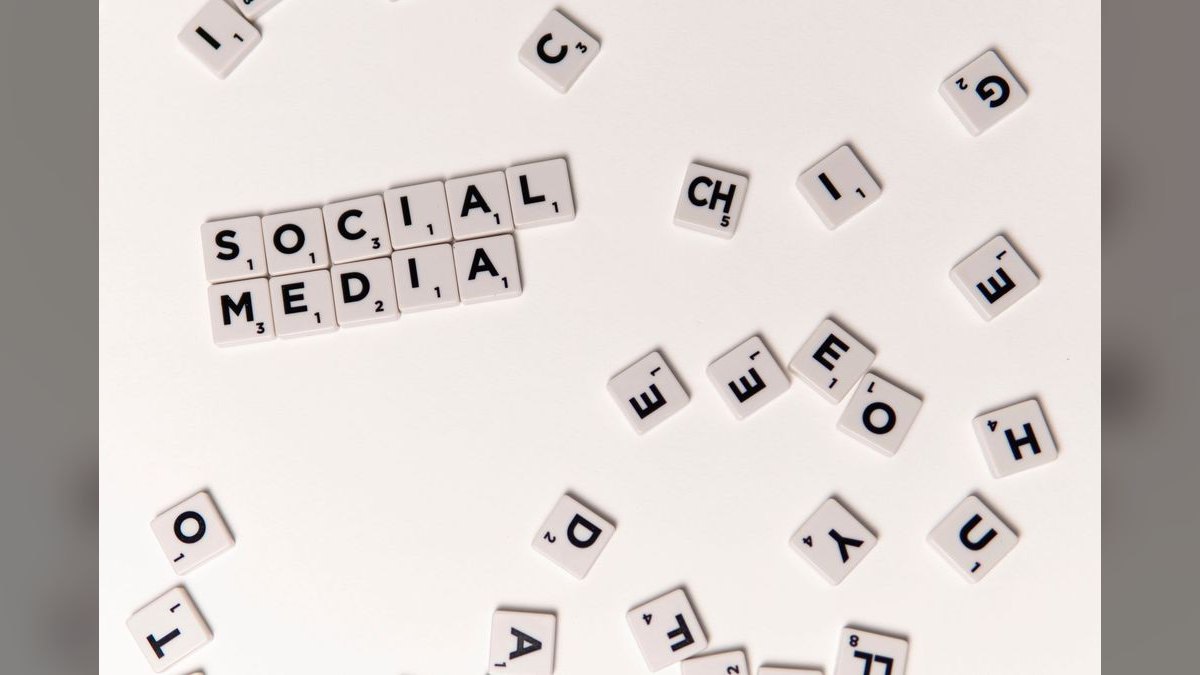 How to automate social media posting with Buffer vs Hootsuite?