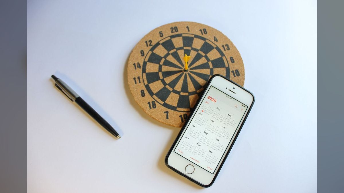 What are the differences between Calendly and HubSpot Meetings for scheduling — figure 2