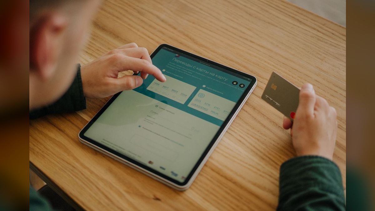 Is QuickBooks Online or Xero better for freelancer accounting?