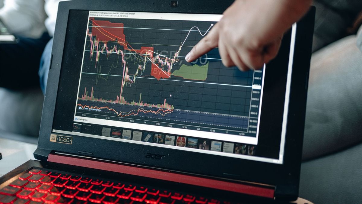 What should you know before investing in Software in 2027 — figure 6