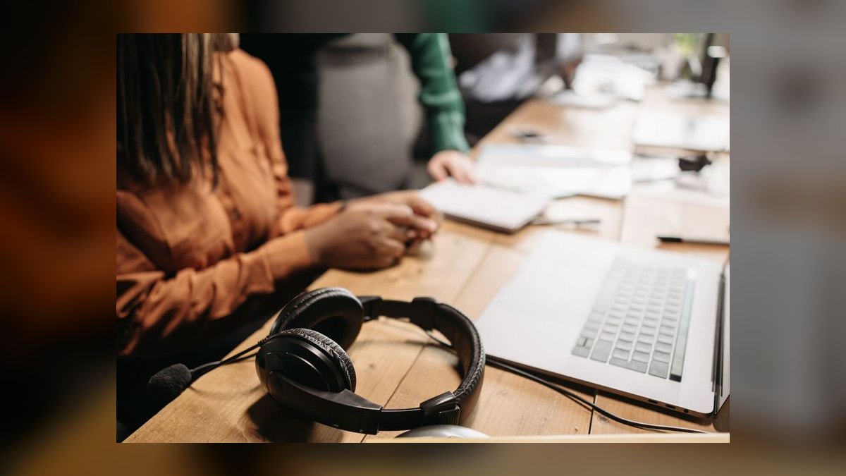 Should I add HubSpot's Operations Hub once I have more than 10 recurring data sync mappings to maintain in 2027 — figure 9