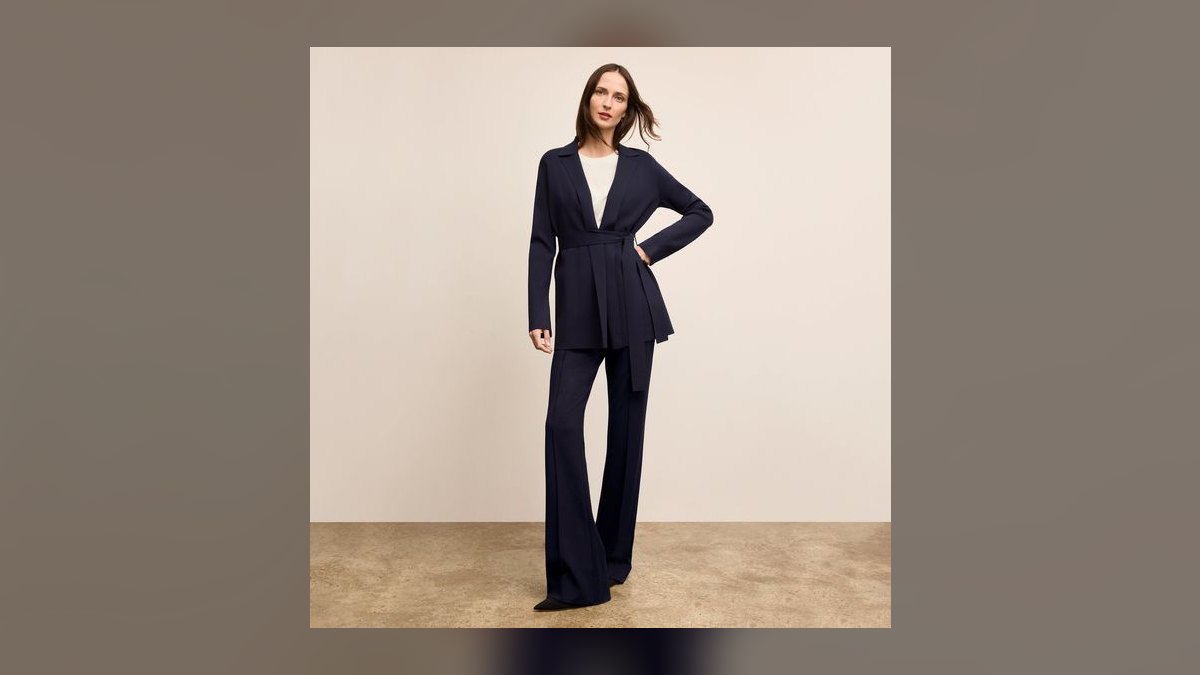 Top 10 Wrinkle-Resistant Travel Suits in 2027
