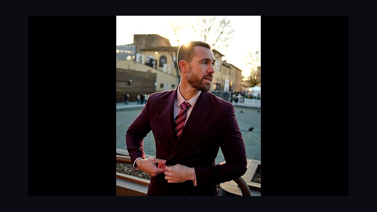 Top 10 Outfits for a Work Awards Gala in 2027 — figure 5