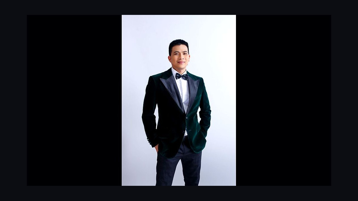 Top 10 Outfits for a Work Awards Gala in 2027 — figure 9