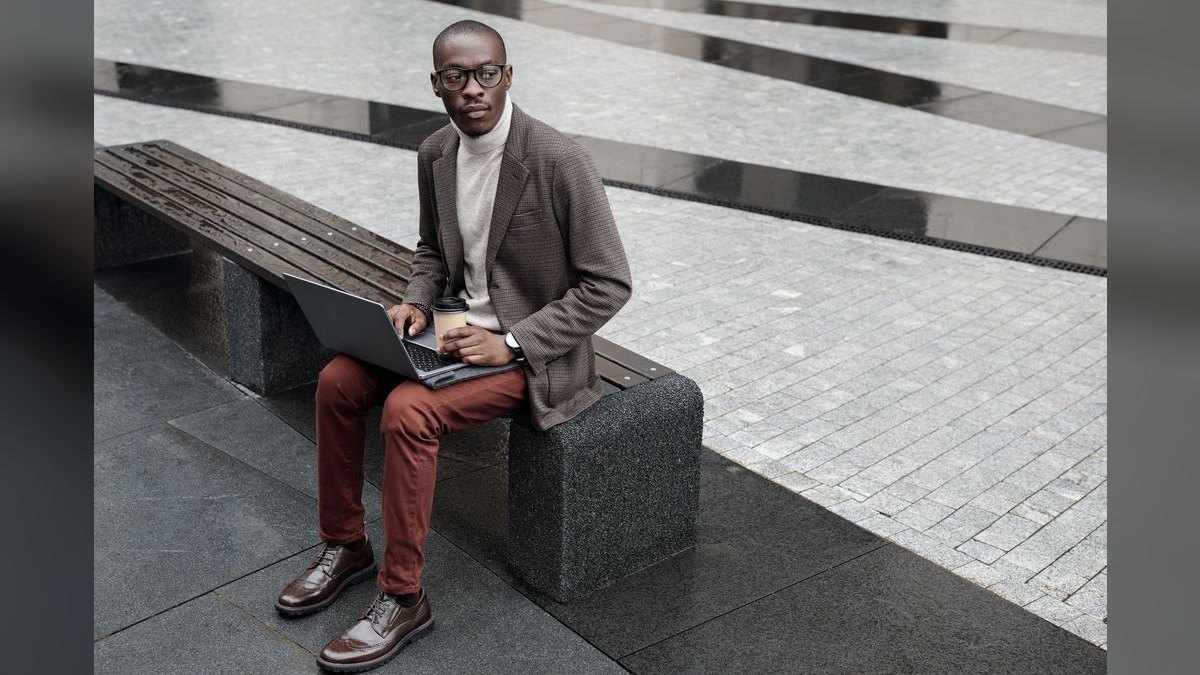 What to Wear to a Mentor Coffee Meeting in 2027
