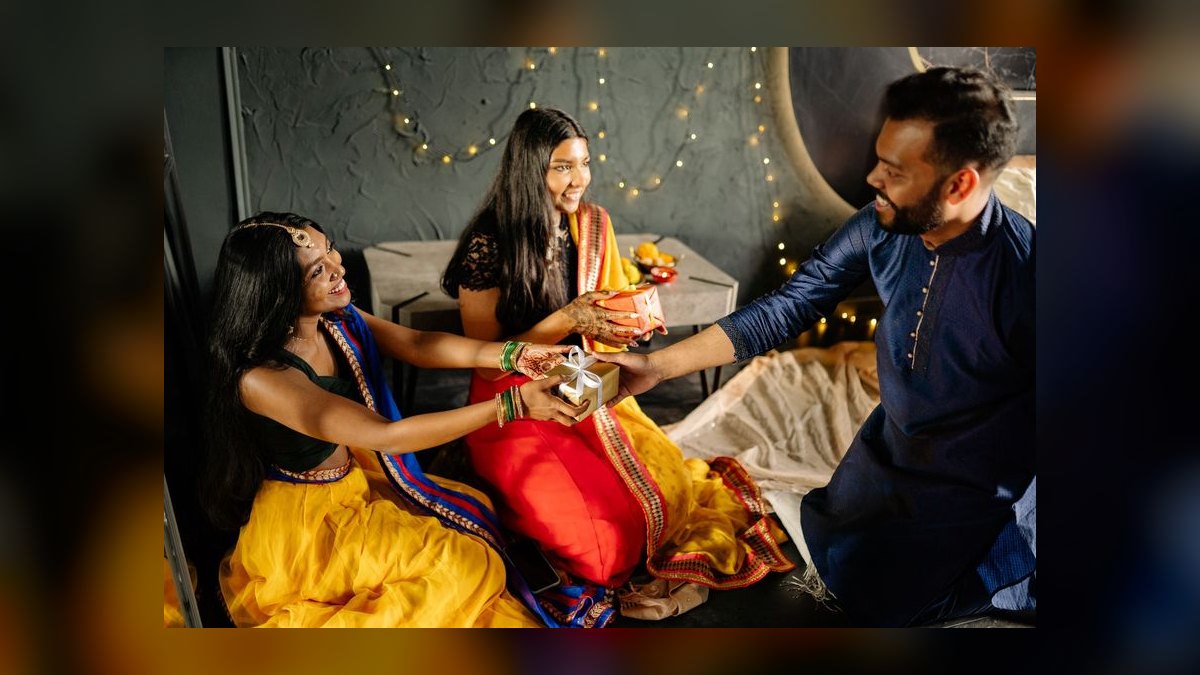 What to Wear to a Diwali Celebration in 2027 — figure 7