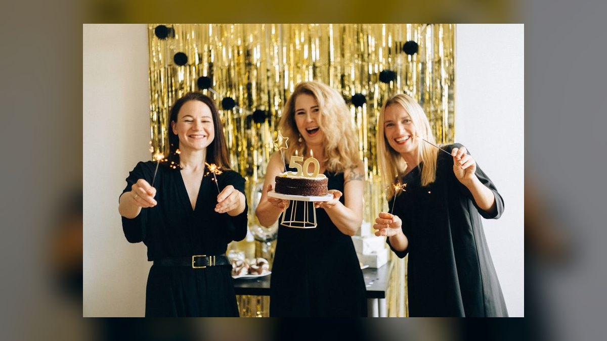 What to Wear to a 50th Birthday Party in 2027 — figure 9