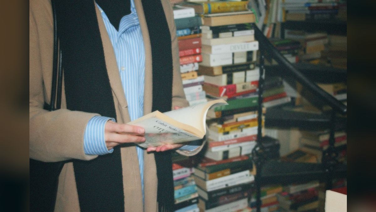 What to Wear to a Book Launch in 2027
