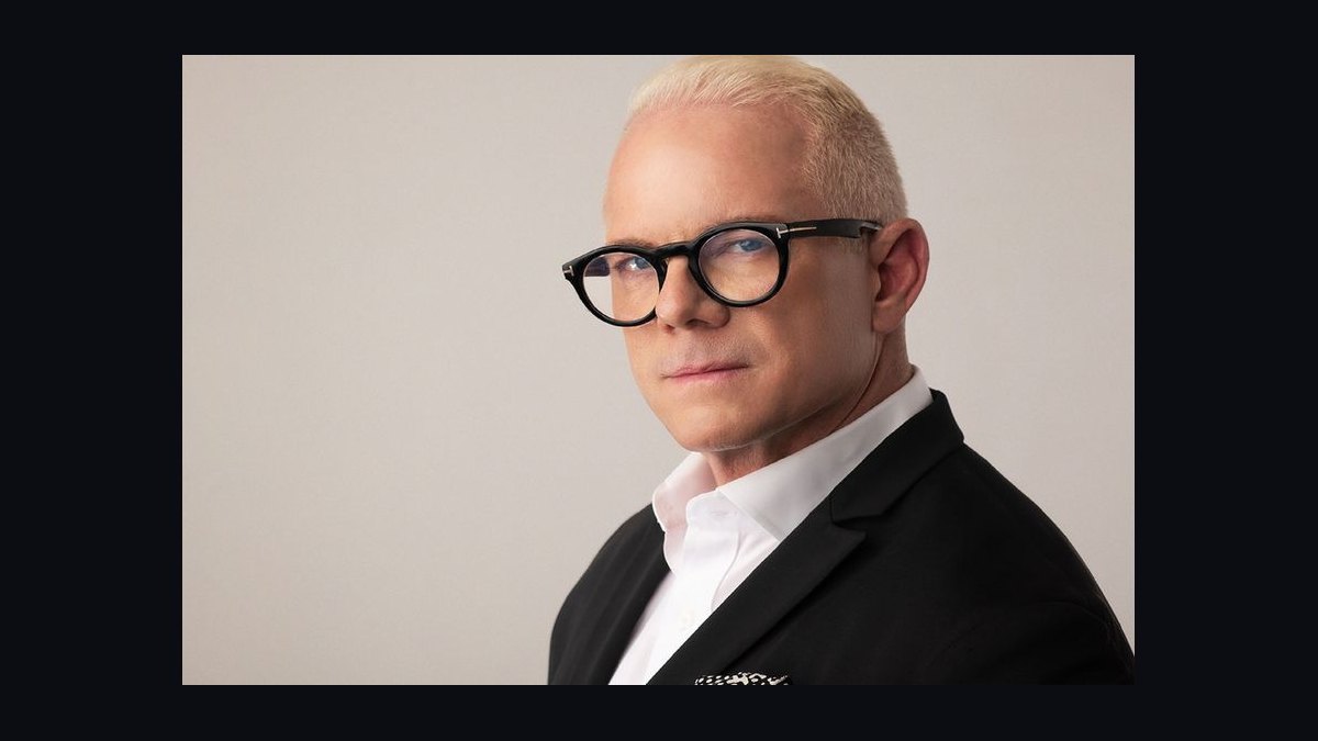 What to Wear to a Headshot Session in 2027 — figure 9