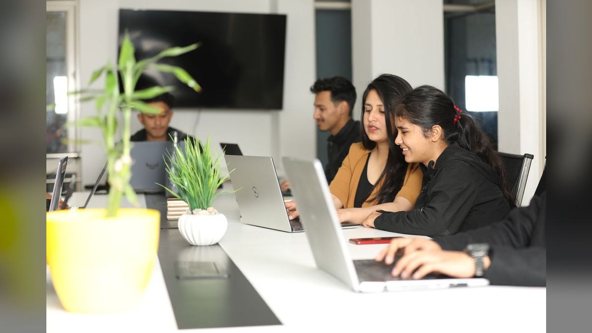 What to Wear to a Coworking Space in 2027