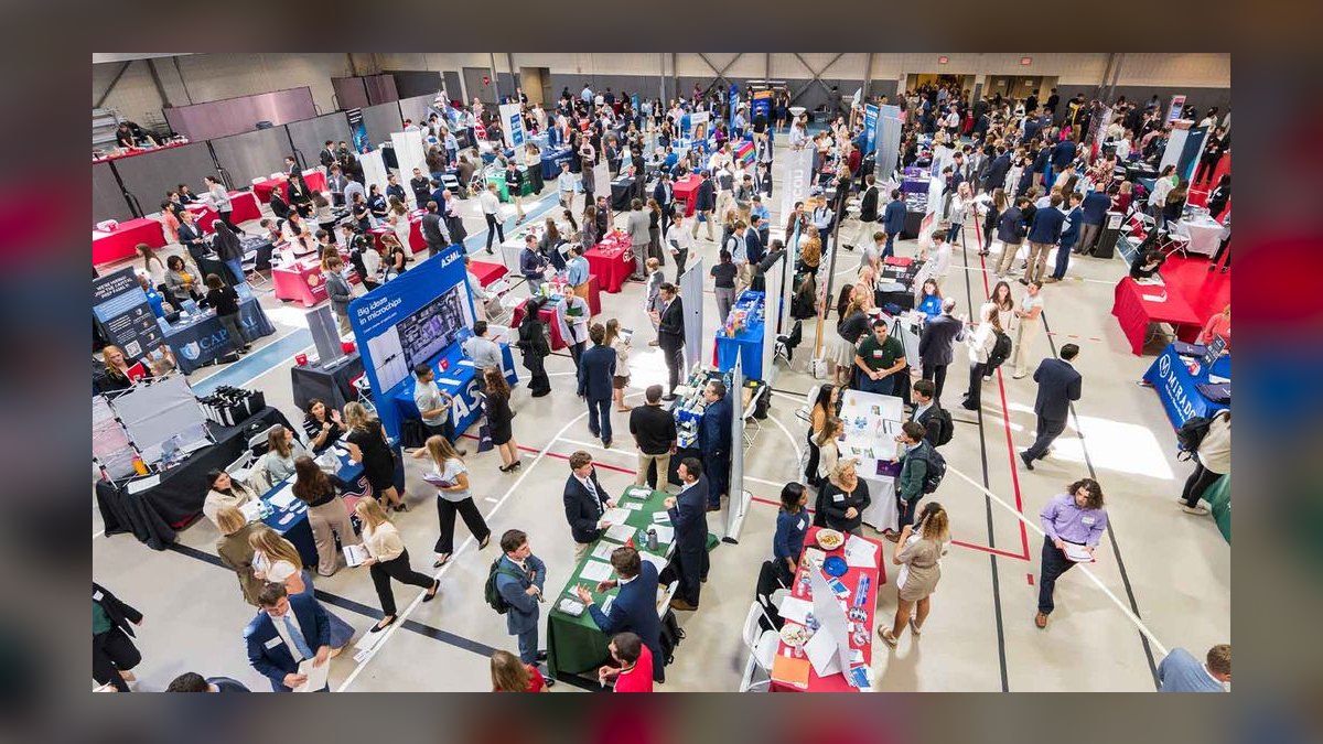 What to Wear to a Career Fair in 2027 — figure 8
