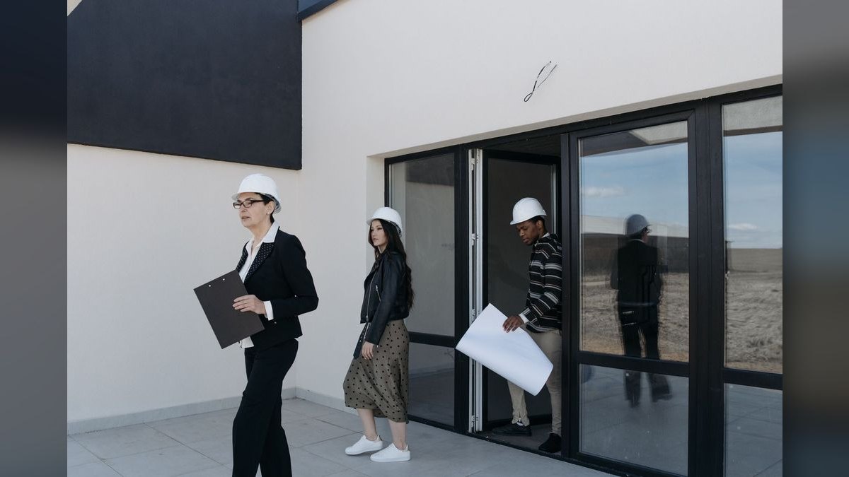 What to Wear to a Real Estate Closing in 2027 — figure 1
