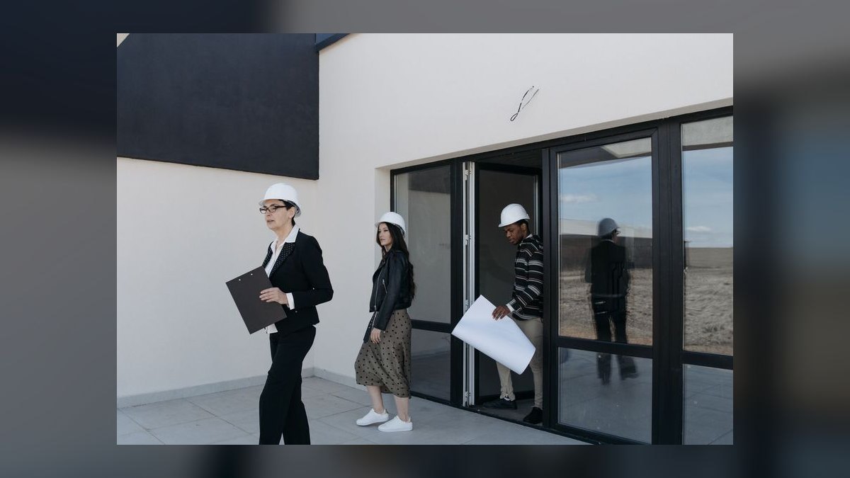 What to Wear to a Real Estate Closing in 2027 — figure 8