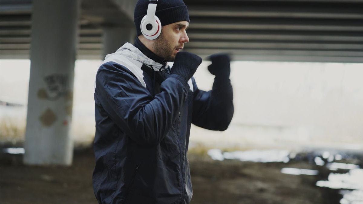 What to Wear to a Boxing or UFC Watch Party in 2027 — figure 1