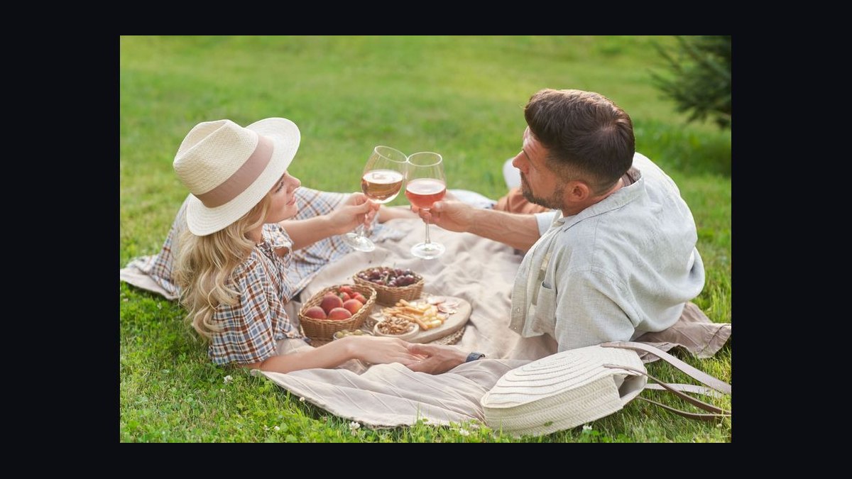 What to Wear to a Picnic Date in 2027 — figure 3