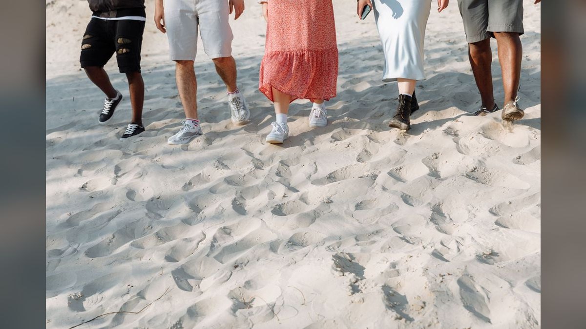 What to Wear to a Spring Beach Wedding in 2027