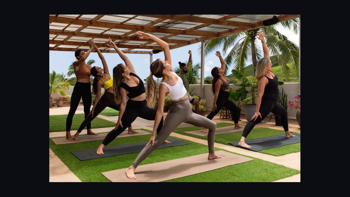What to Wear to Yoga Class in Summer in 2027 — figure 1