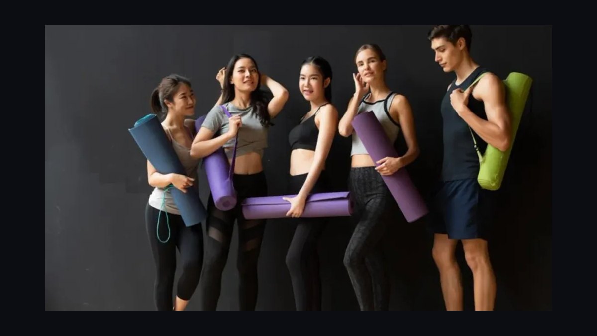 What to Wear to Yoga Class in Summer in 2027 — figure 8