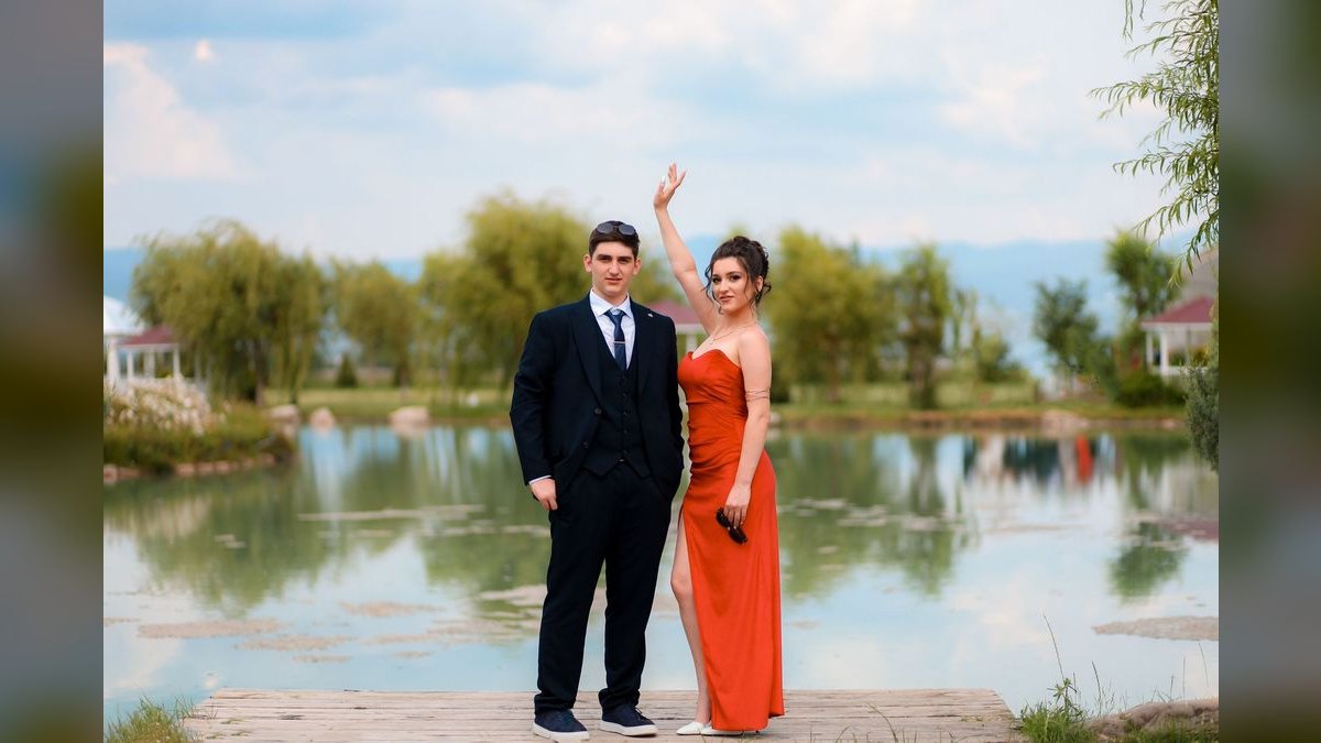 What to Wear as a Bridesmaid to a Lakeside Wedding in 2027