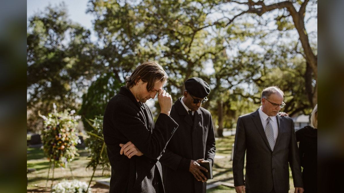 What to Wear to a Funeral in Your 30s in 2027