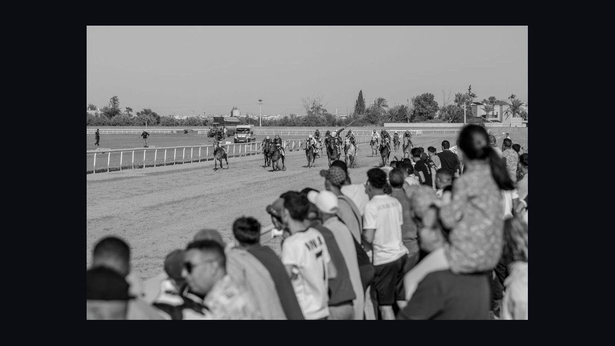 What to Wear to a Horse Race in 2027 — figure 4