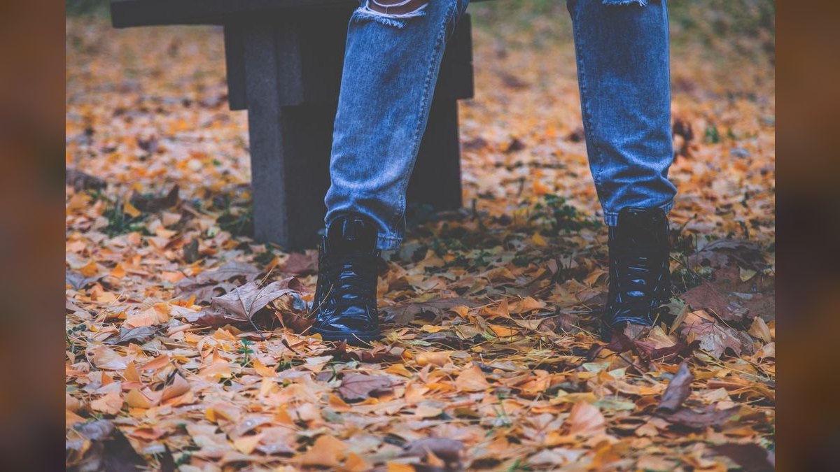 What to Wear in Italy in Fall in 2027 — figure 5