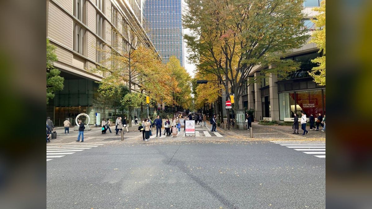 What to Wear in Tokyo in Fall in 2027 — figure 2
