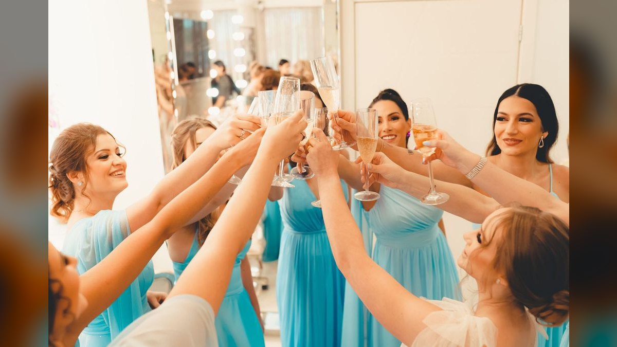 What to Wear as a Maid of Honor to a Ballroom Wedding in 2027 — figure 4