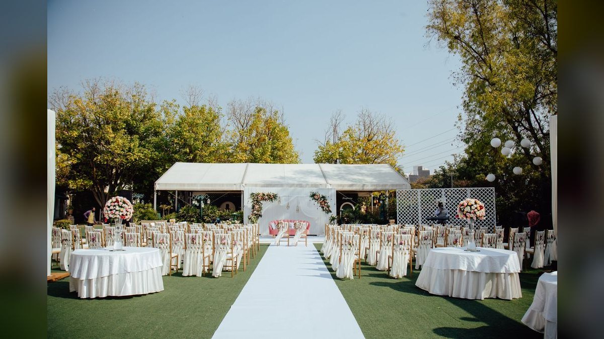 What to Wear as a Wedding Planner to a Greenhouse Wedding in 2027 — figure 3