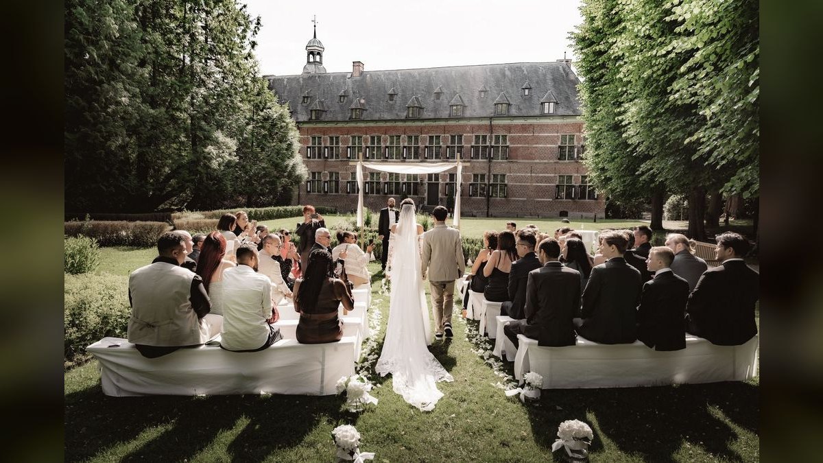 What to Wear as a Wedding Planner to a Greenhouse Wedding in 2027 — figure 6
