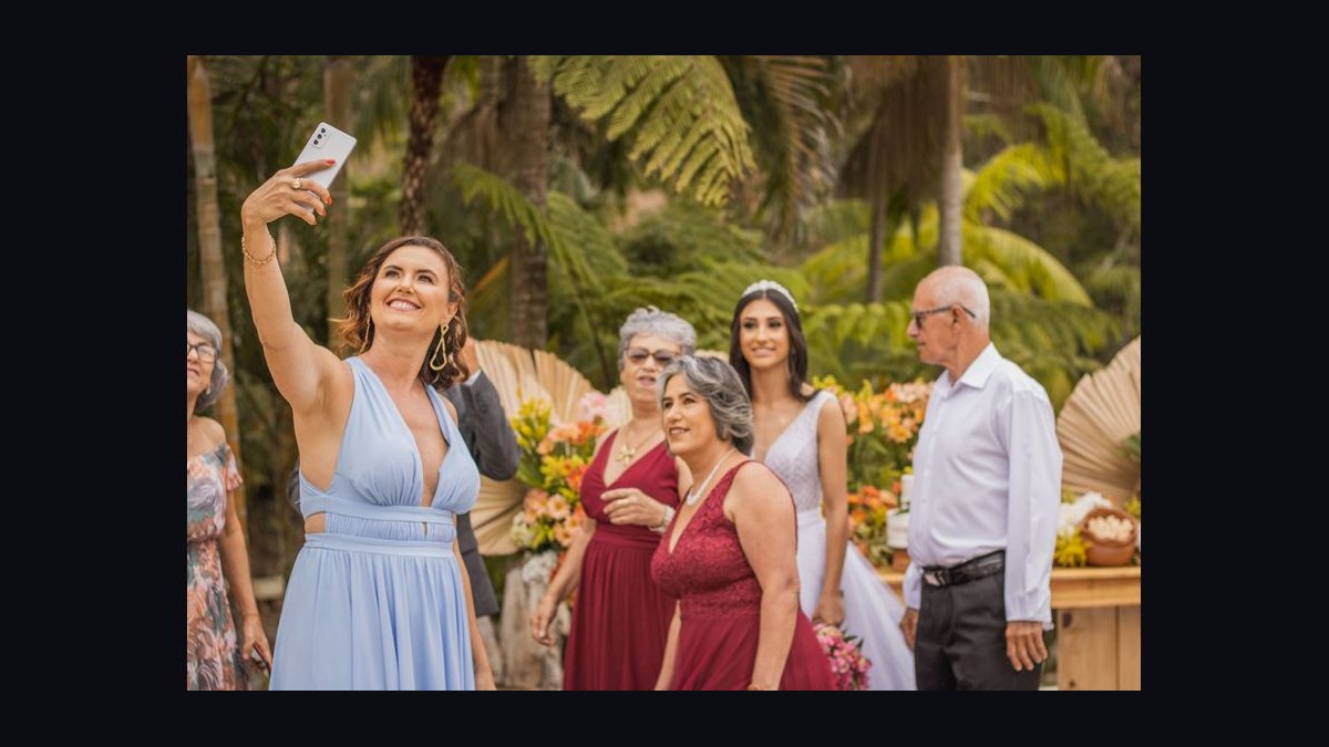 What to Wear as a Guest to a Backyard Wedding in 2027 — figure 5