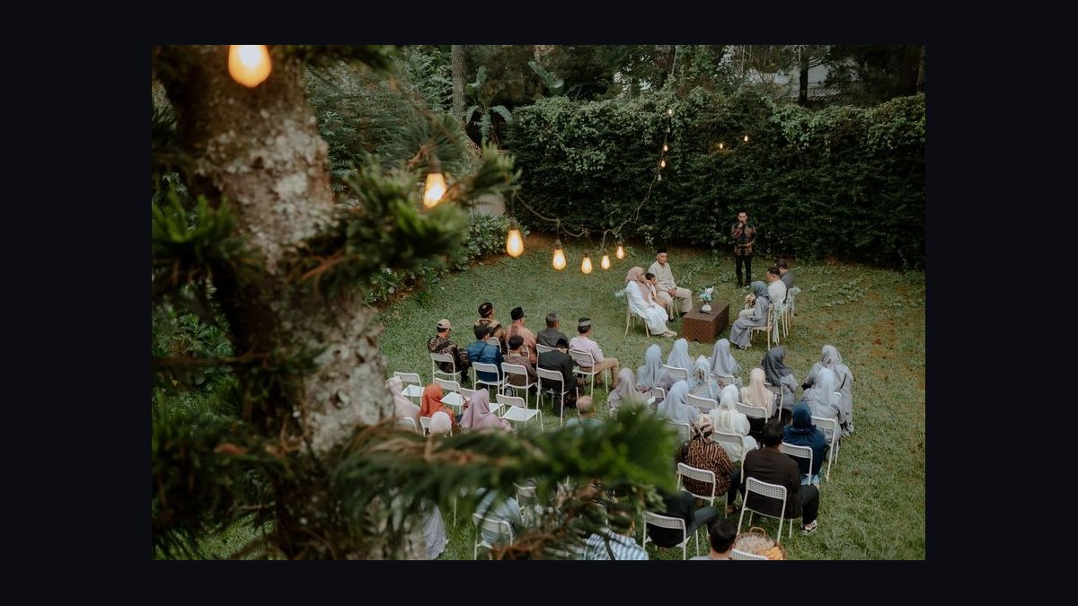 What to Wear as a Guest to a Backyard Wedding in 2027 — figure 6