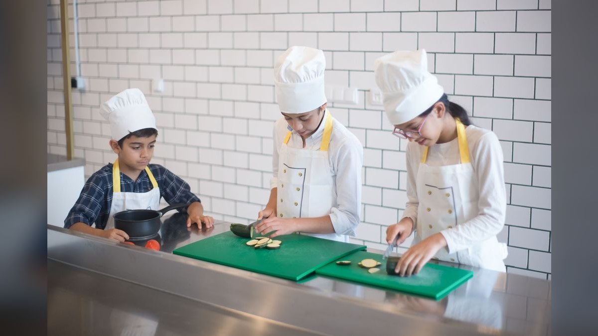 What to Wear to a Cooking Class in Winter in 2027 — figure 1